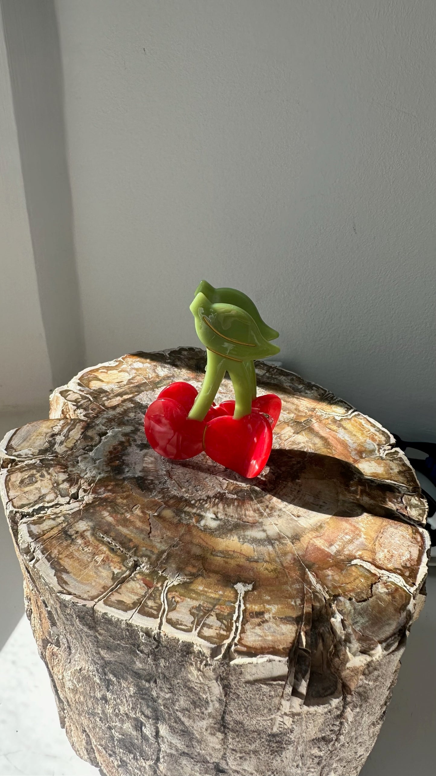 Hidden Port (cherry)